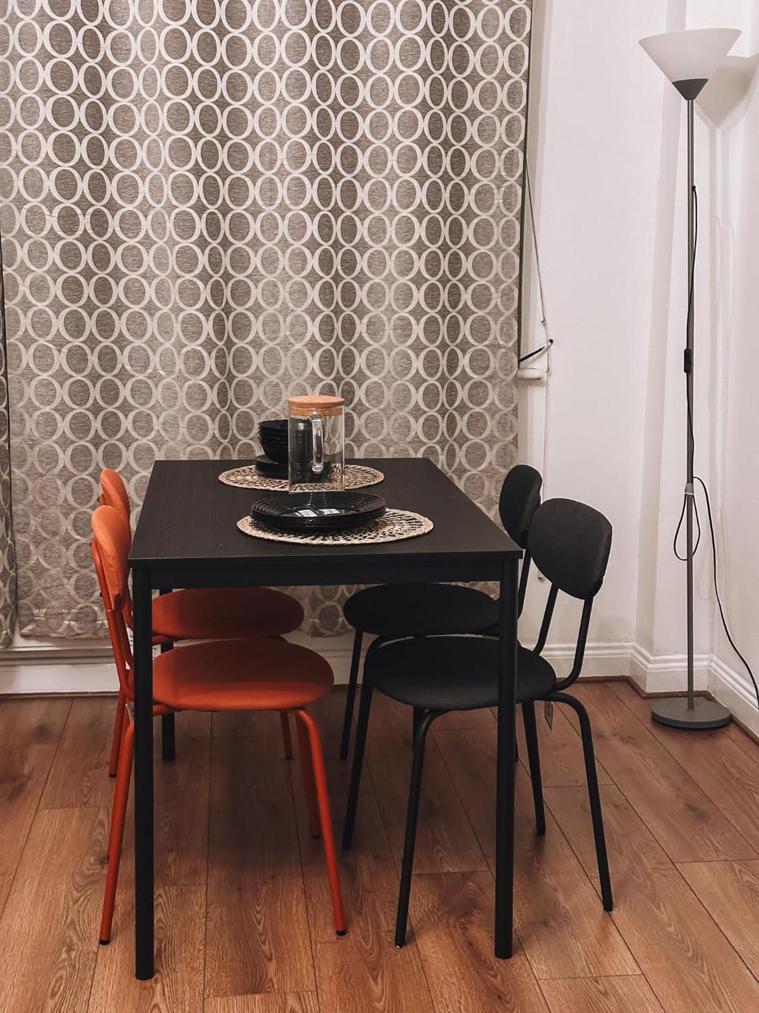 Cosy 2 Bedroom Apartment In Swiss Cottage. Лондон Екстериор снимка